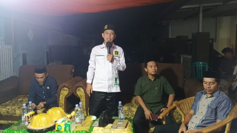 Kader PPP Hadir di Tengah Masyarakat, Safri Daeng Ngerho Berikan Ceramah Takziah di Empoang