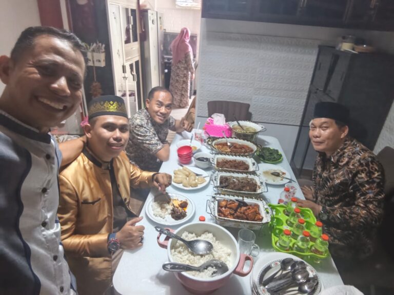 KETUA DPC LAKI Jeneponto Hadiri Aqiqah Cucu Pembina LAKI