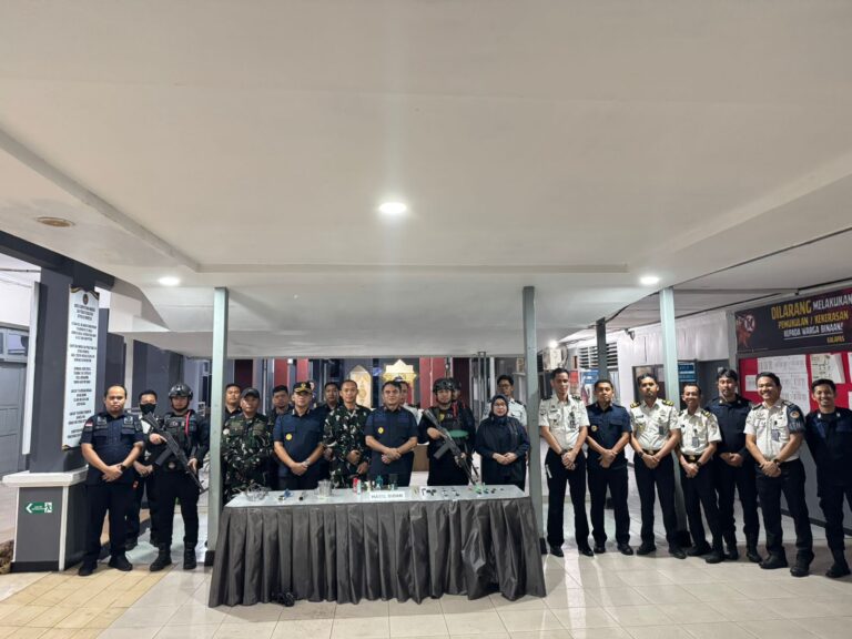 Lapas Makassar Perkuat Deteksi Dini Melalui Sidak Gabungan Bersama Kanwil Ditjenpas Sulsel, TNI dan Brimob