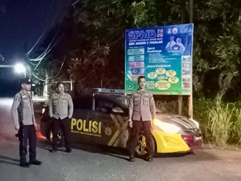 Menjaga Malam Tetap Aman, Polsek Mappakasunggu Tingkatkan Patroli Blue Light