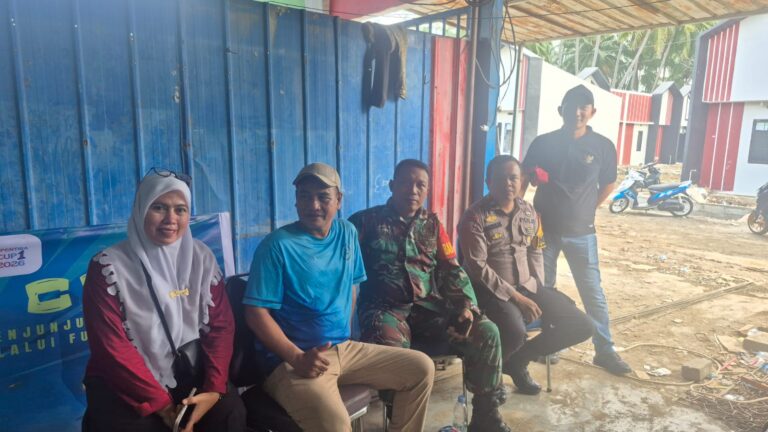Bhabinkamtibmas dan Babinsa Kunjungi Warga, Ajak Jaga Kondusivitas Wilayah