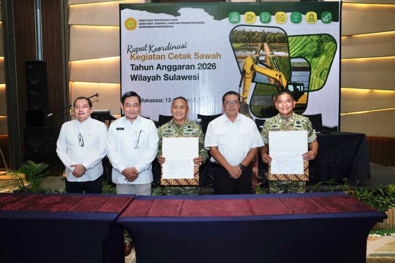 *Tingkatkan Produksi Pertanian dan Kesejahteraan Masyarakat, Pangdam XIV/Hsn Teken Pakta Komitmen Dukungan Kegiatan Cetak Sawah TA 2026*