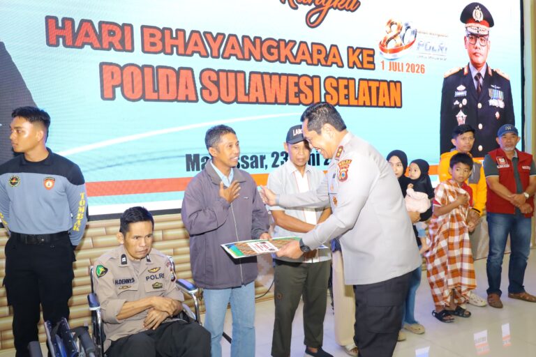 *Puncak Bakti Kesehatan Serentak Hari Bhayangkara ke-80, Polda Sulsel Hadirkan Layanan Kesehatan Gratis untuk Masyarakat*