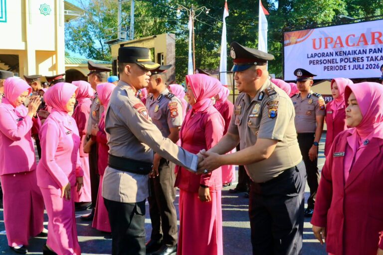 62 Personel Polres Takalar Naik Pangkat, Kapolres: Pangkat Baru Adalah Amanah untuk Meningkatkan Pengabdian