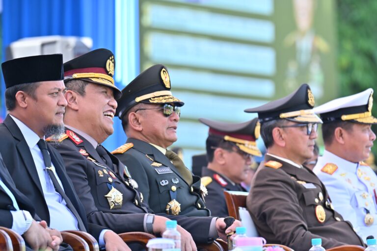 *Bersama Menjaga Negeri, Pangdam XIV/Hasanuddin Hadiri Upacara HUT Bhayangkara ke-80 di Polda Sulsel*