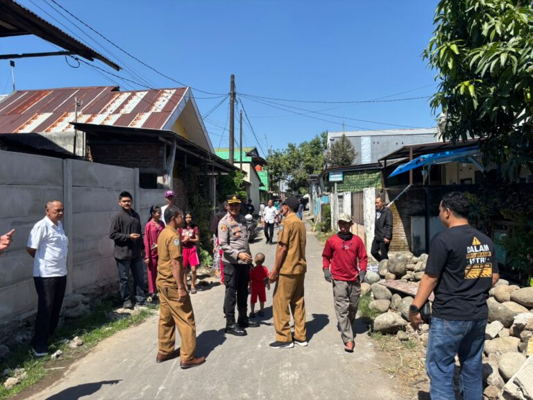 *Respon Cepat Kapolsek Somba Opu Bersama Forkopimcam Redam Aksi Penutupan Jalan.*