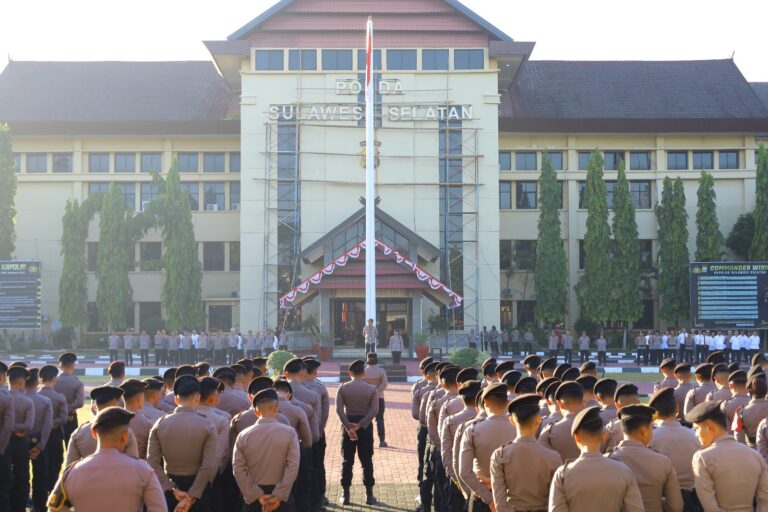 *Apel Pagi Gabungan Polda Sulsel, Kapolda Sampaikan Apresiasi dan Dorong Penguatan Soliditas*