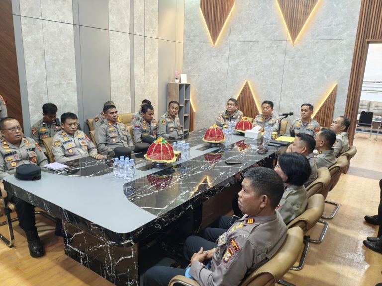 Pastikan Pelayanan Prima, Tim Asistensi dan Supervisi Mabes Polri Tinjau Layanan 110, SPKT, Samapta dan Command Center Polresta Gowa