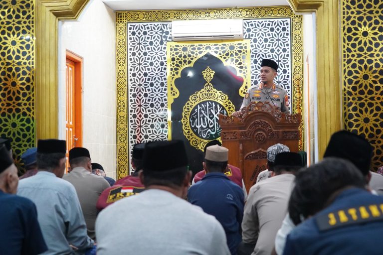 Safari Subuh Kamtibmas, Kapolresta Gowa Kembali Hadir Menyapa Warga di Masjid Nurul Khalifah