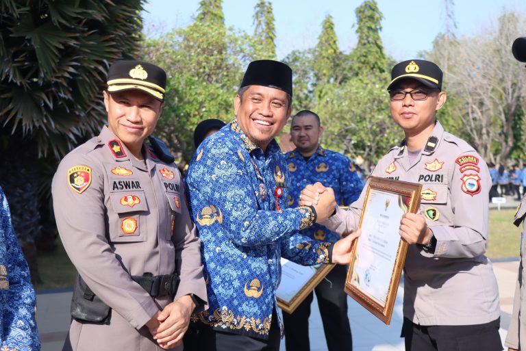 *Wakapolres Jeneponto Hadiri Upacara Kesadaran Nasional, Sidokkes Terima Penghargaan*