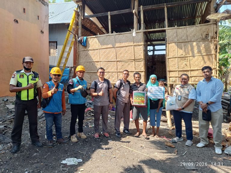 Sie Dokkes Polres Jeneponto Gelar Sunat Gratis dan Bantu Fasilitasi Meteran Listrik untuk Keluarga Pemulung