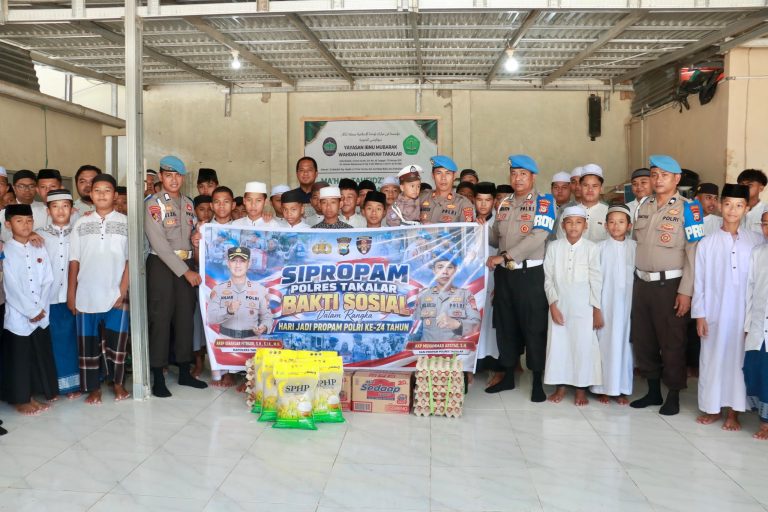 HUT ke-24 Propam Polri, Sipropam Polres Takalar Gelar Bansos dan Salurkan Sembako