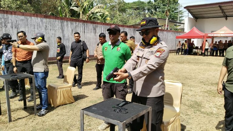Latihan Menembak, Polresta Gowa Perkuat Sinergitas Bersama Forkopimda, Instansi dan Masyarakat