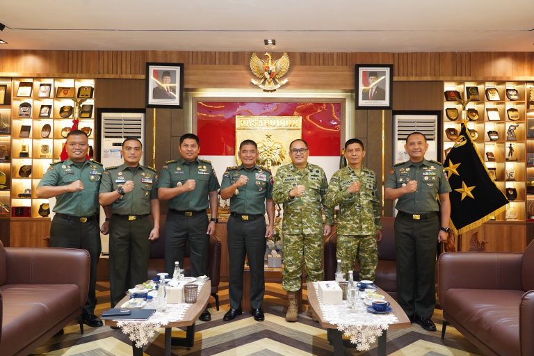 *Pangdam XIV/Hsn Tegaskan Filosofi Kepemimpinan TNI: Tak Ada Tugas Militer yang Bisa Dikerjakan Seorang Sendiri*